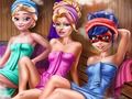 Spil Super Girls Sauna Real Life  online