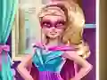Spil Superhero Doll Closet online
