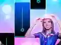 Spil Ana emilia Piano Tiles online