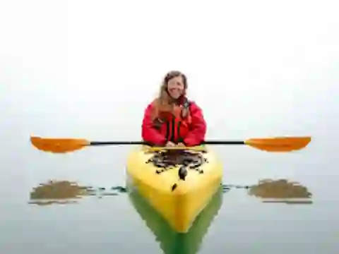 Spil Kayak Kayaking Lake Jigsaw online