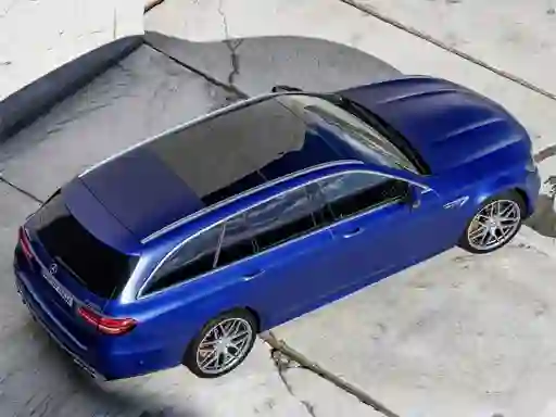 Spil Mercedes Benz E63 Amg Estate Slide online