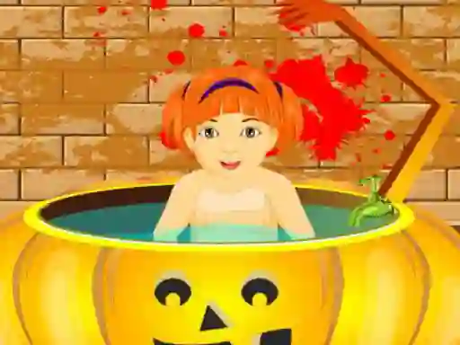 Spil Little Baby Halloween Bathing online