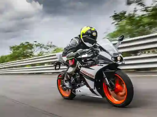 Spil RC 125 Action online