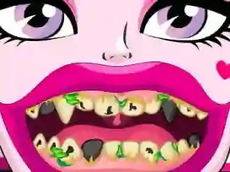 Spil Draculaura Bad Teeth online