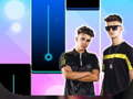 Spil Adexe y Nau - Klaverfliser  online